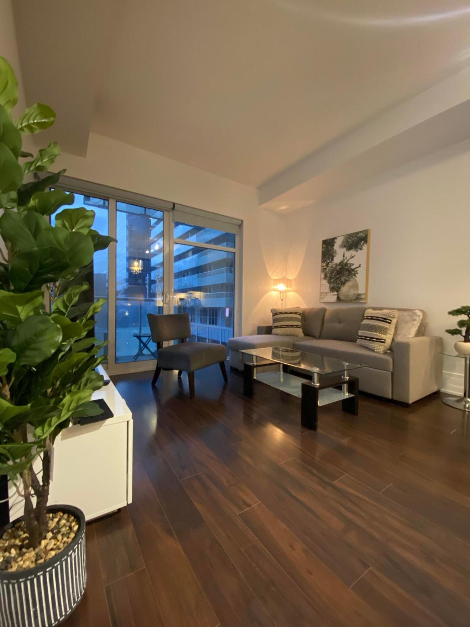 Rivetstays - The Atmos Toronto Bagian luar foto